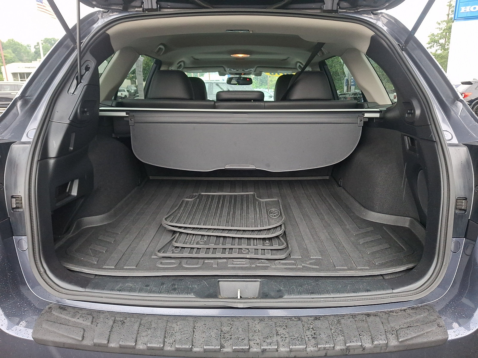 Used 2016 Subaru Outback 3.6R Limited AWD/4WD image 33
