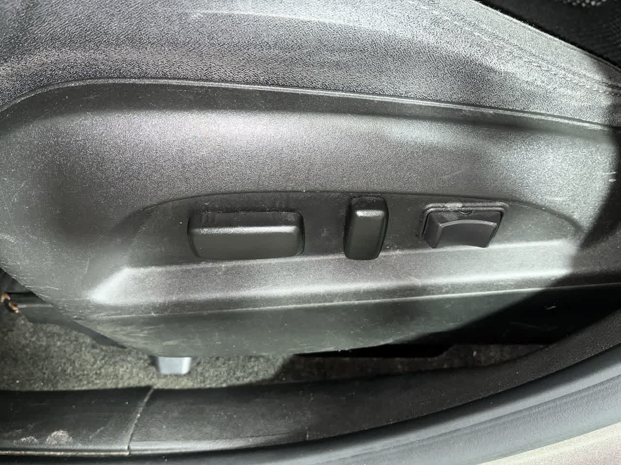 Used 2011 Chevrolet Equinox LT w/ Driver Convenience Package AWD/4WD image 14
