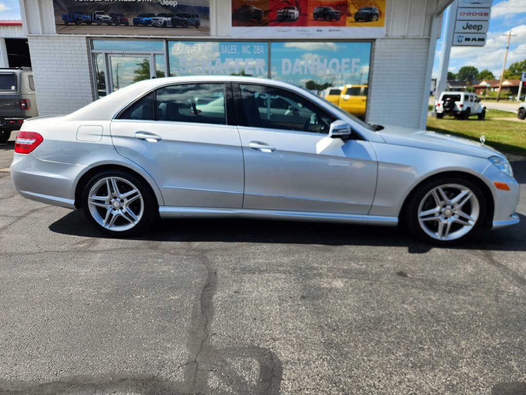 Used 2013 Mercedes-Benz E 350 4MATIC Sedan image 2
