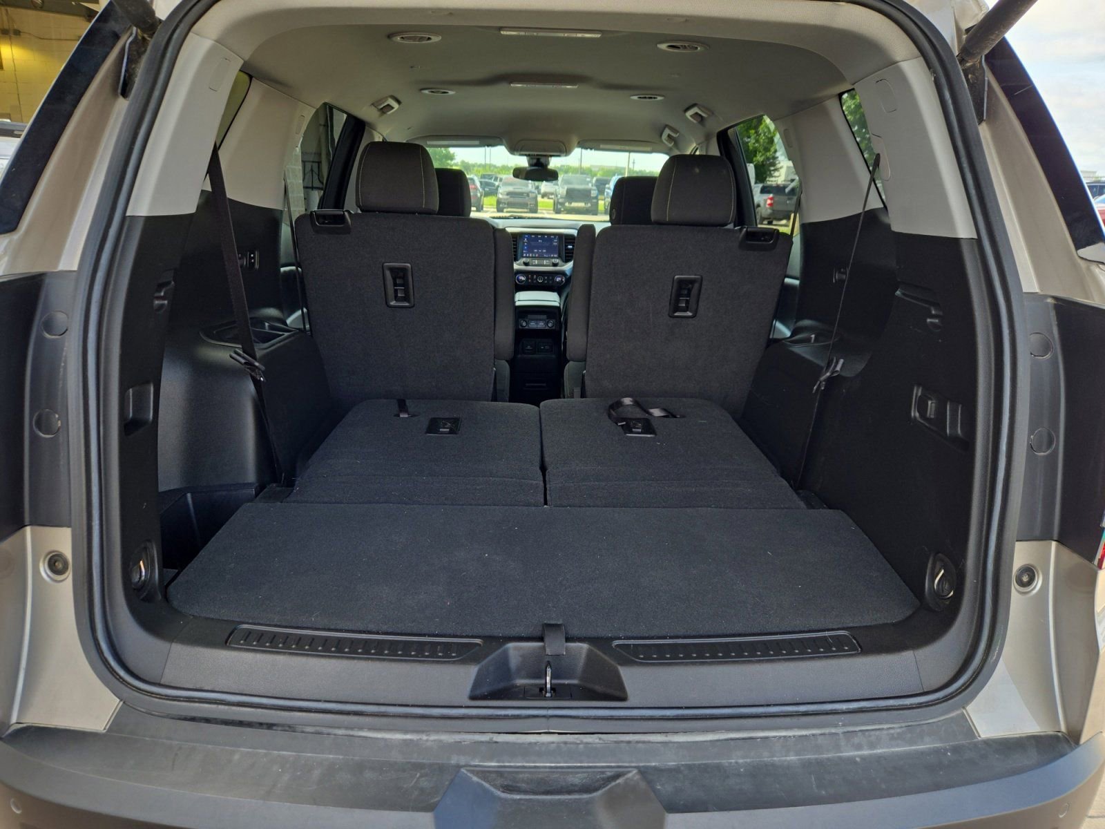 Used 2023 GMC Acadia SLE w/ Driver Convenience Package FWD image 25