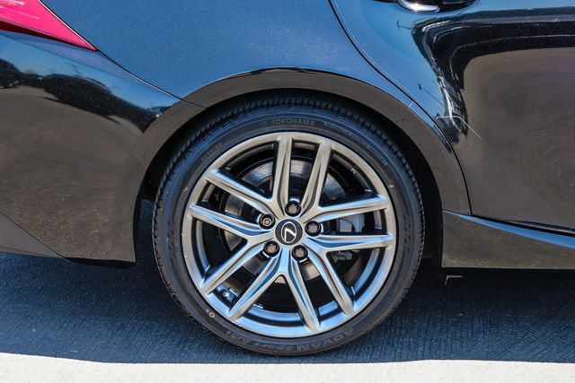 Used 2020 Lexus IS 350 F Sport w/ F Sport Package RWD image 9