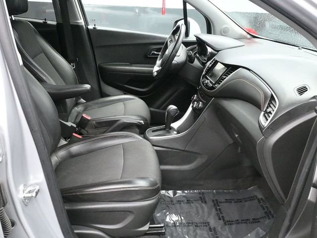 Used 2019 Chevrolet Trax LT w/ LT Convenience Package image 9