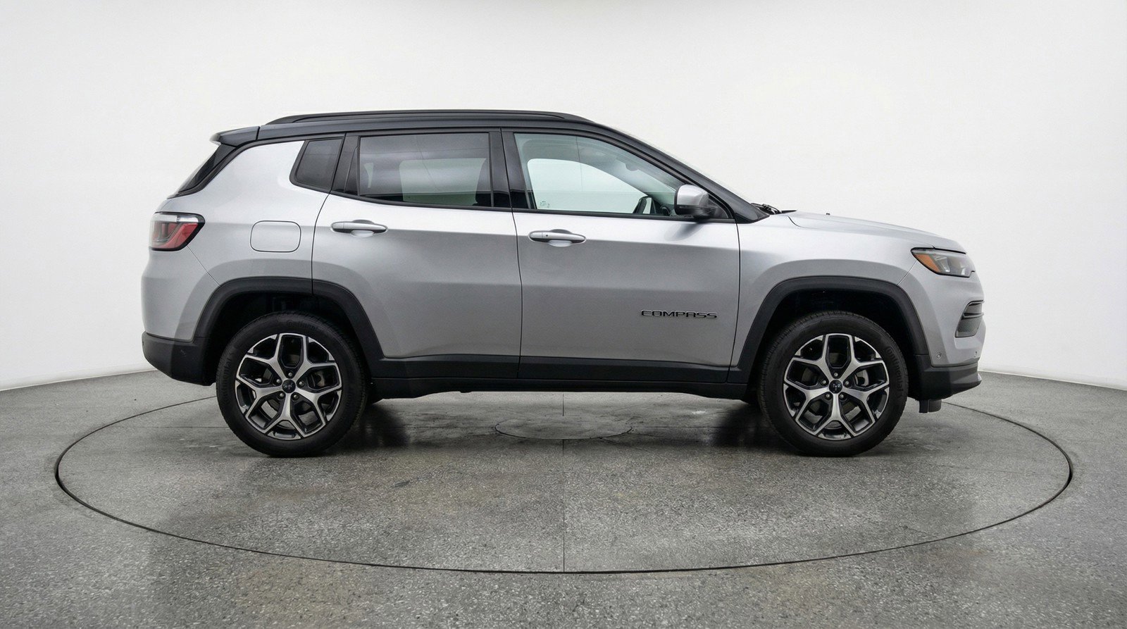 Used 2025 Jeep Compass Limited image 11