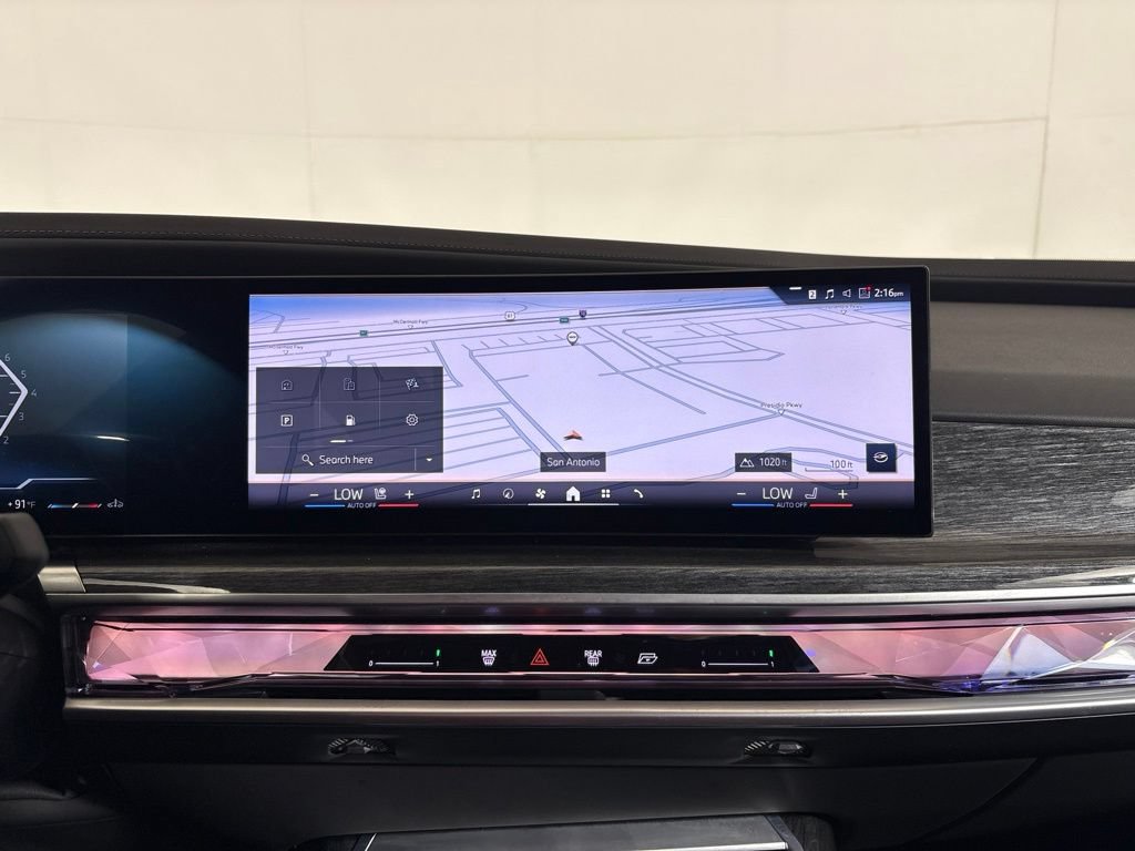 Certified 2025 BMW 740i xDrive w/ Premium Package AWD/4WD image 13