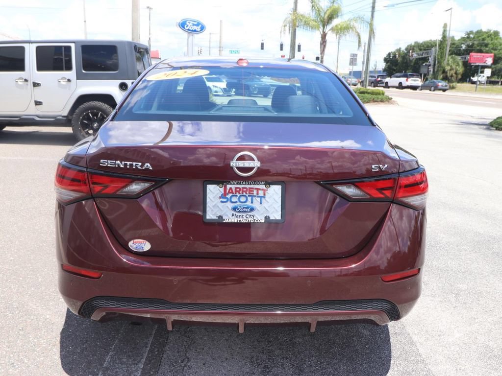 Used 2024 Nissan Sentra SV FWD image 10