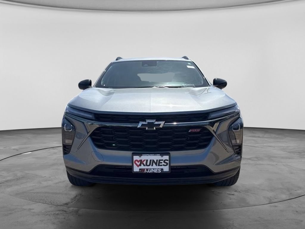 Used 2025 Chevrolet Trax RS w/ Driver Confidence Package FWD image 4