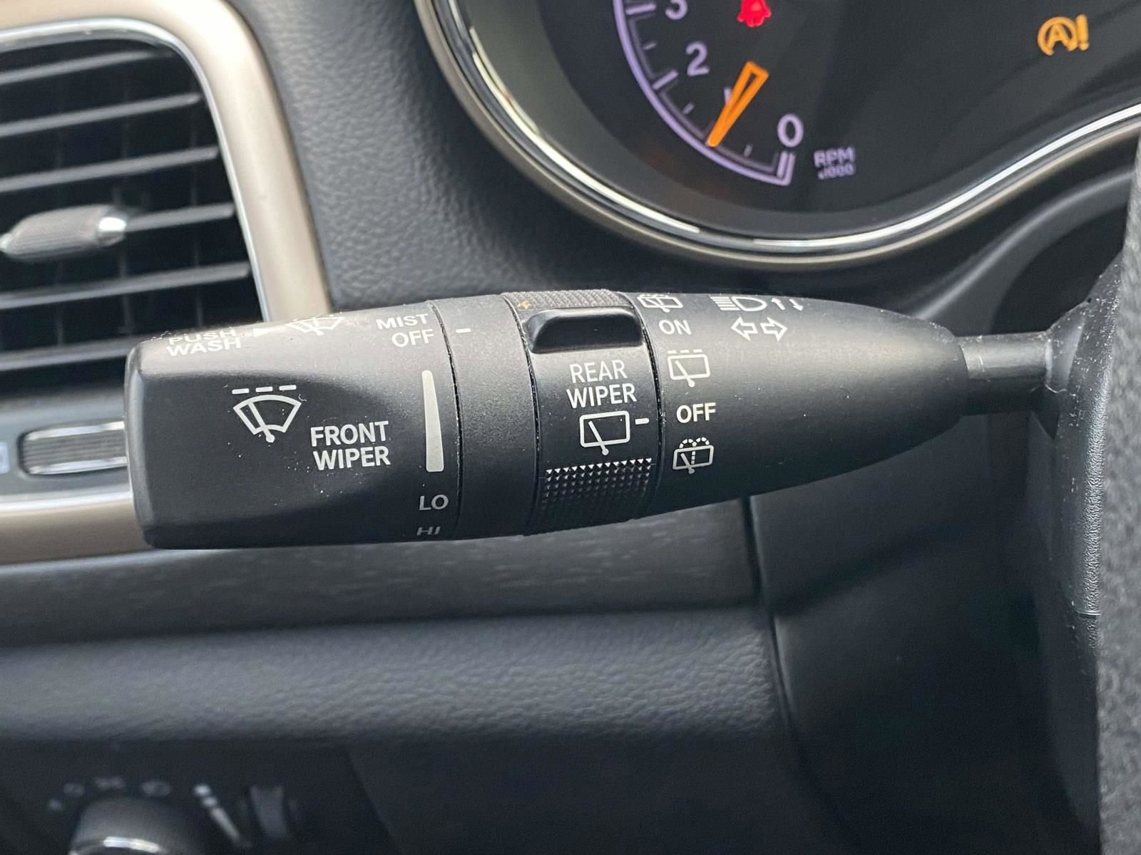 Used 2016 Jeep Grand Cherokee Laredo image 21