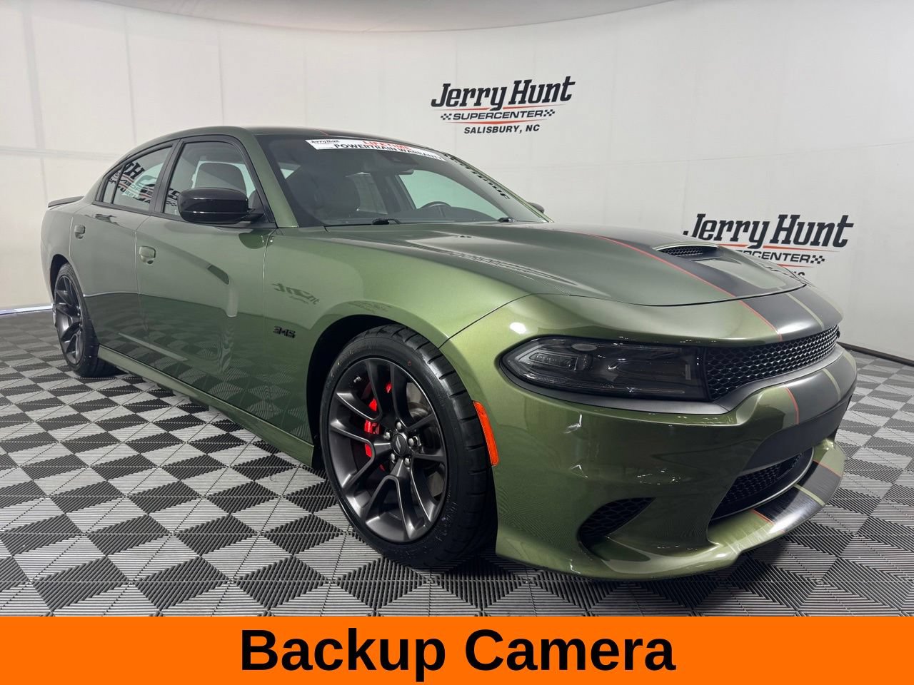 Used 2023 Dodge Charger R/T w/ Performance Handling Group RWD image 6
