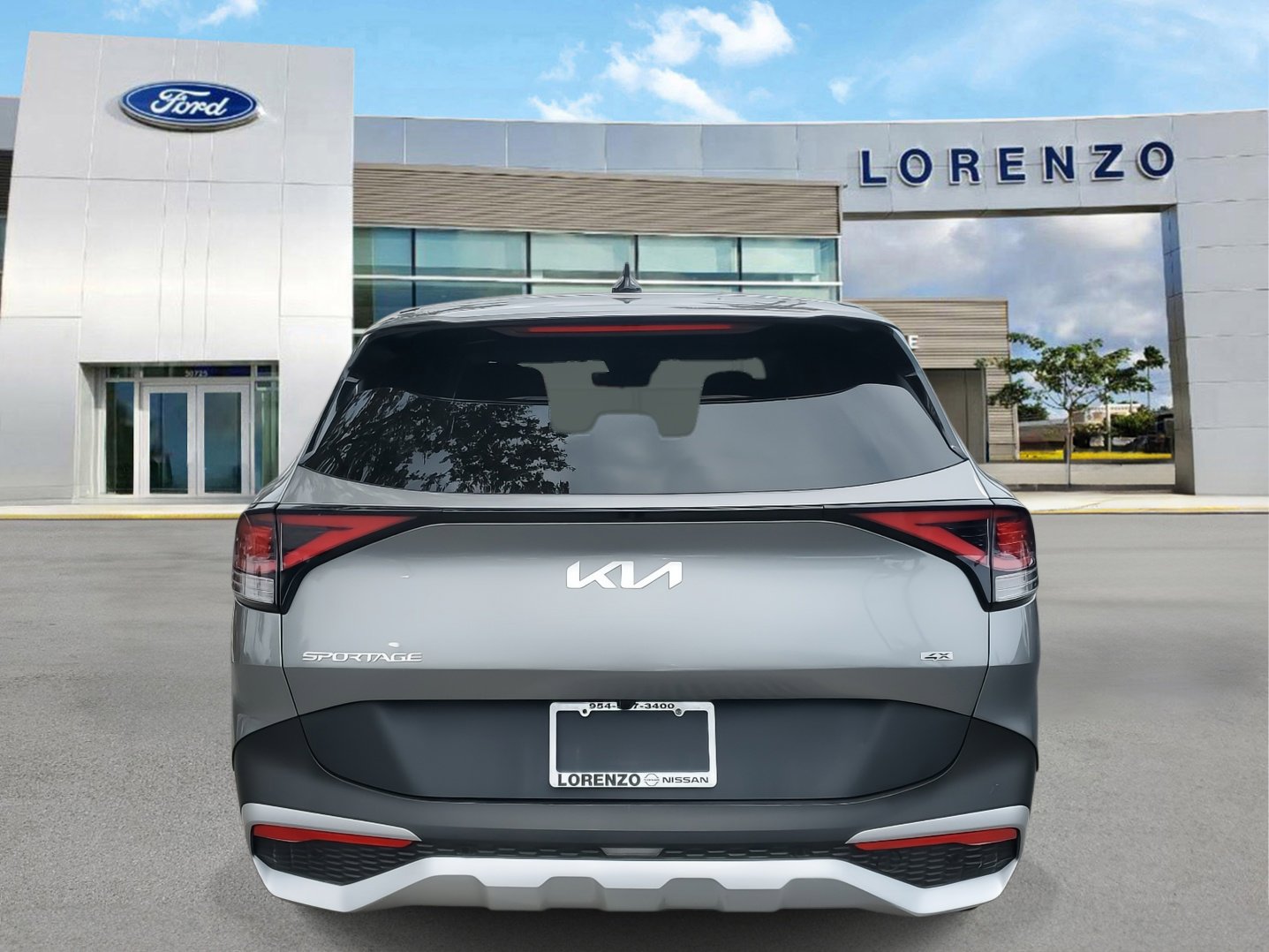 Used 2023 Kia Sportage LX image 5