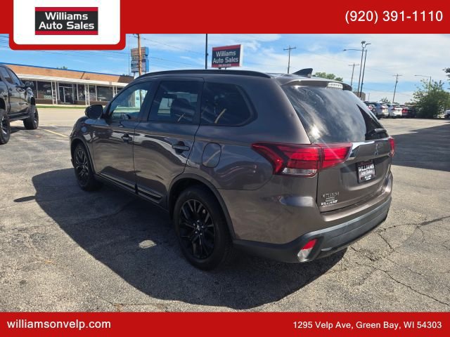 Used 2018 Mitsubishi Outlander LE AWD/4WD image 6