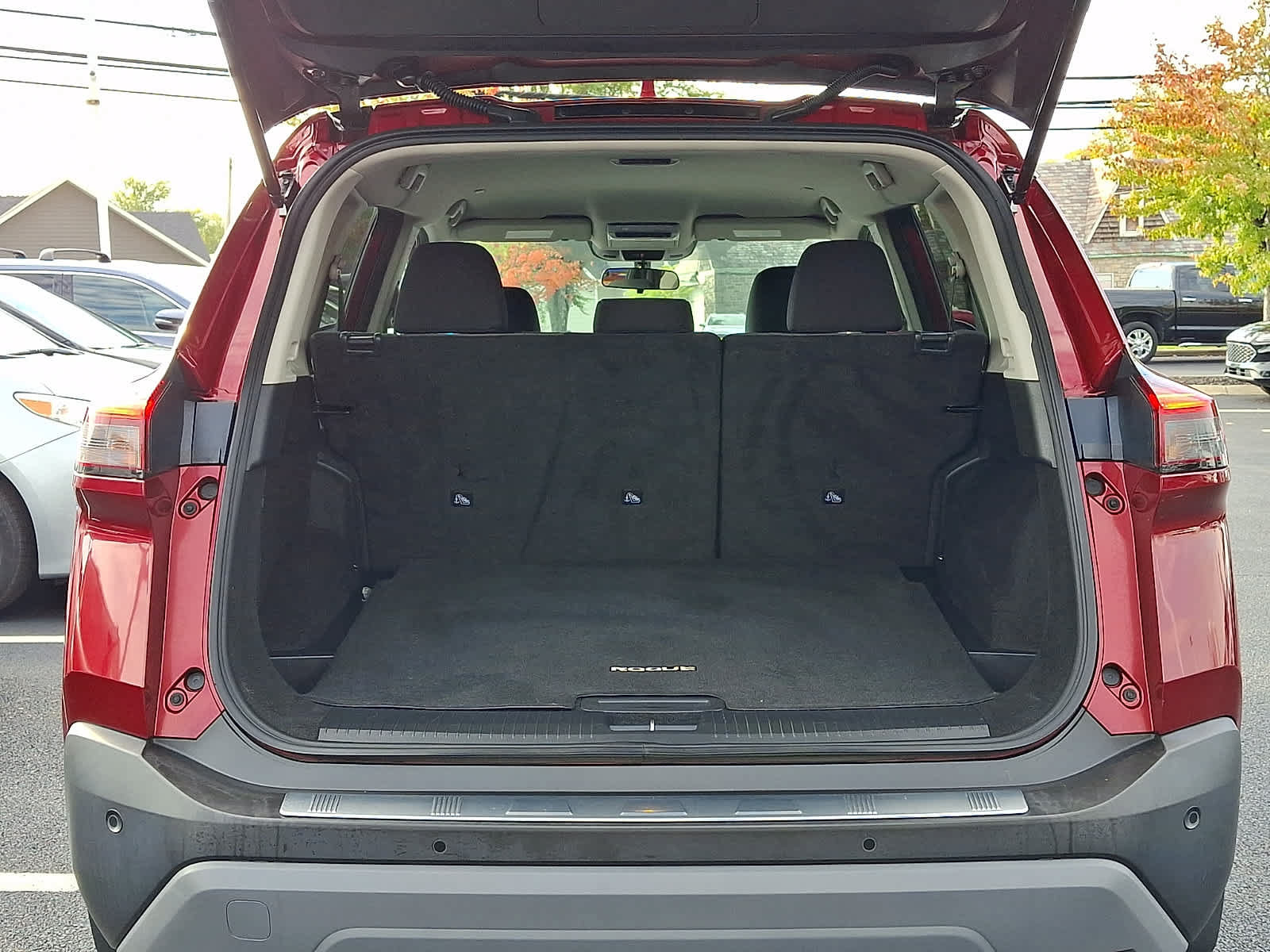 Used 2023 Nissan Rogue SV AWD/4WD image 30
