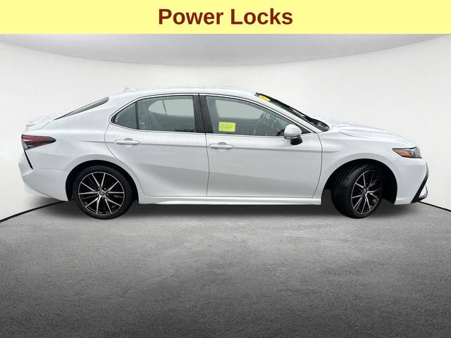 Used 2023 Toyota Camry SE AWD/4WD image 11
