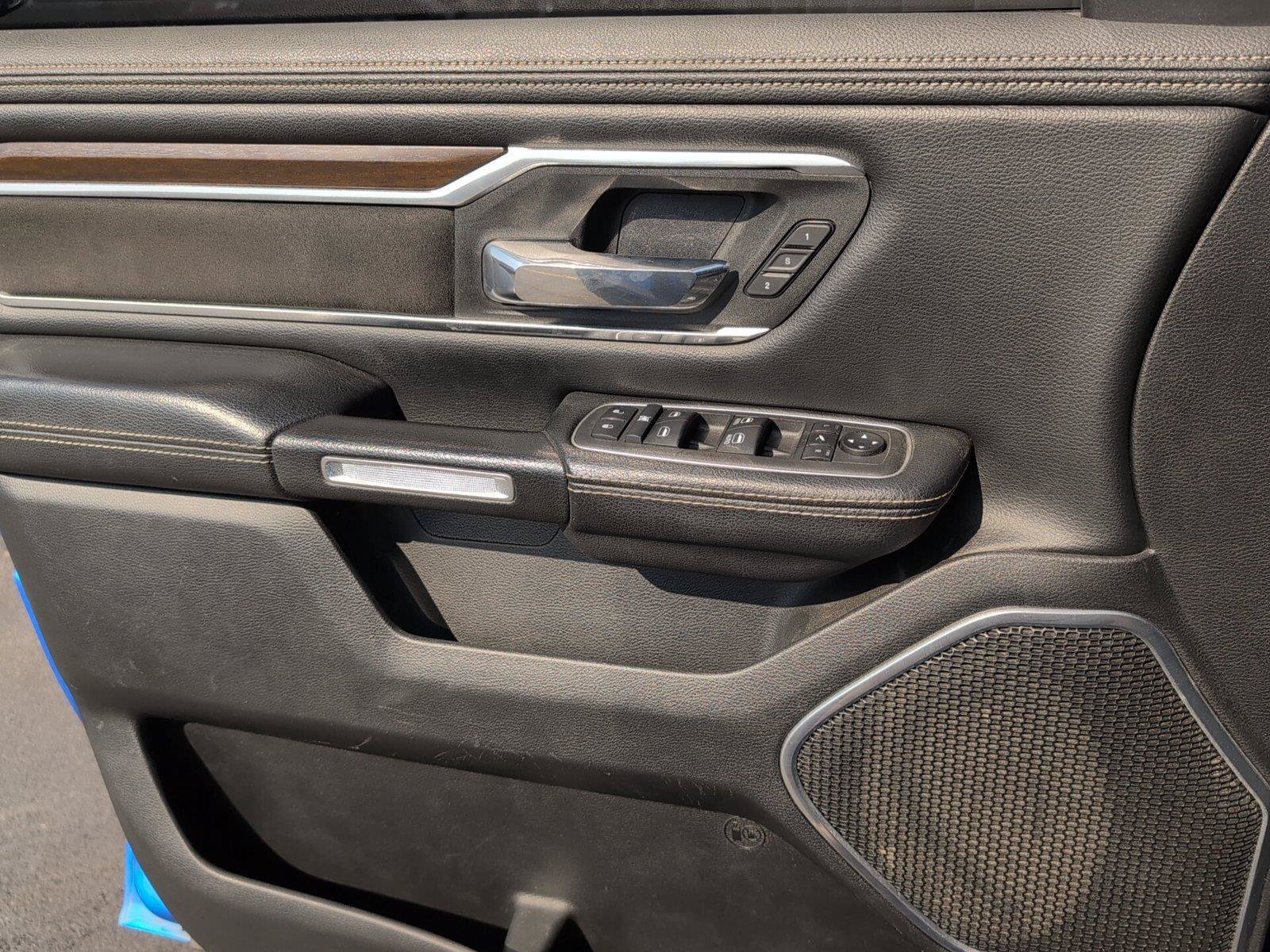 Used 2021 RAM 1500 Laramie AWD/4WD image 15