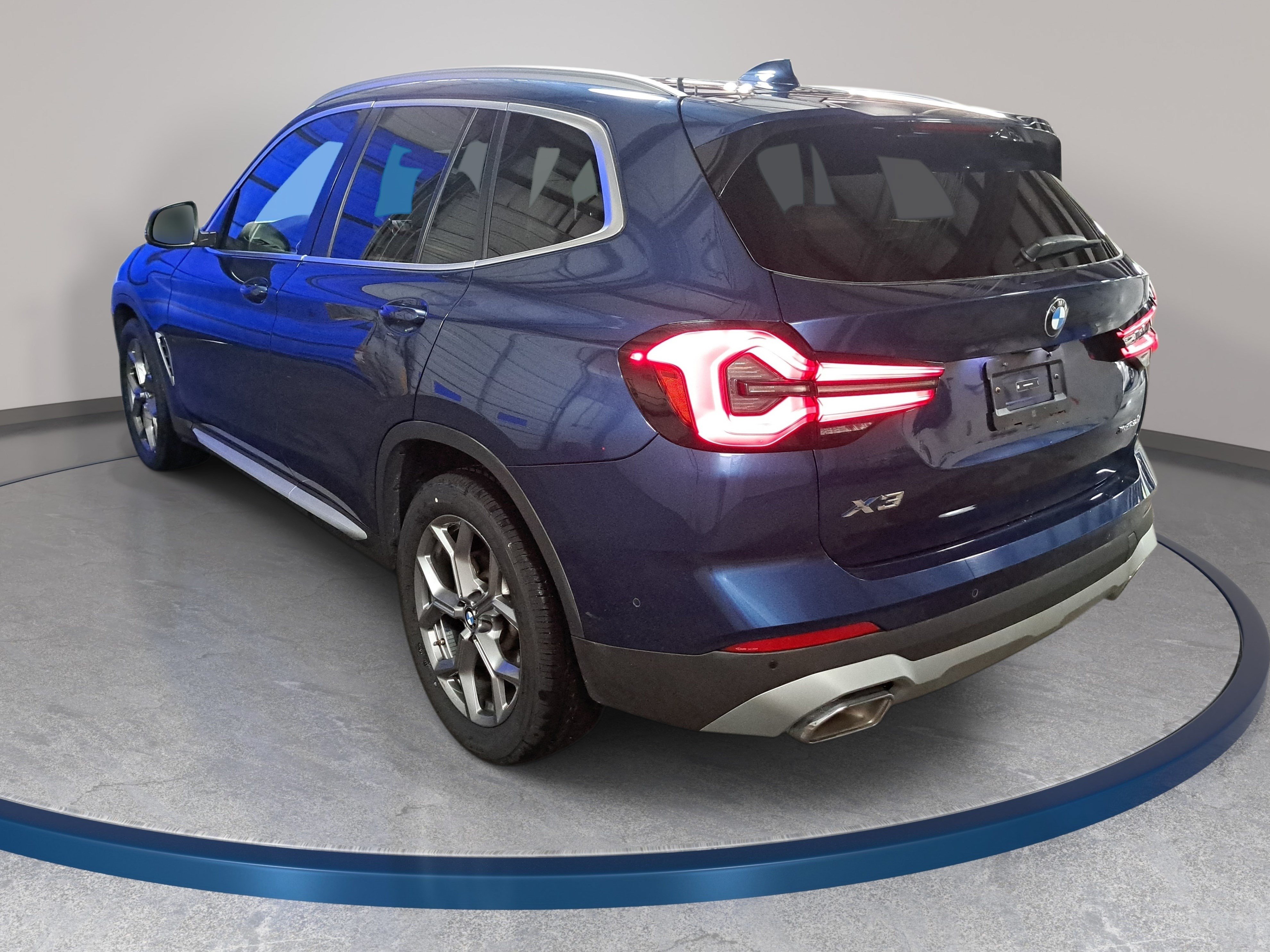Used 2024 BMW X3 xDrive30i w/ Premium Package AWD/4WD image 8