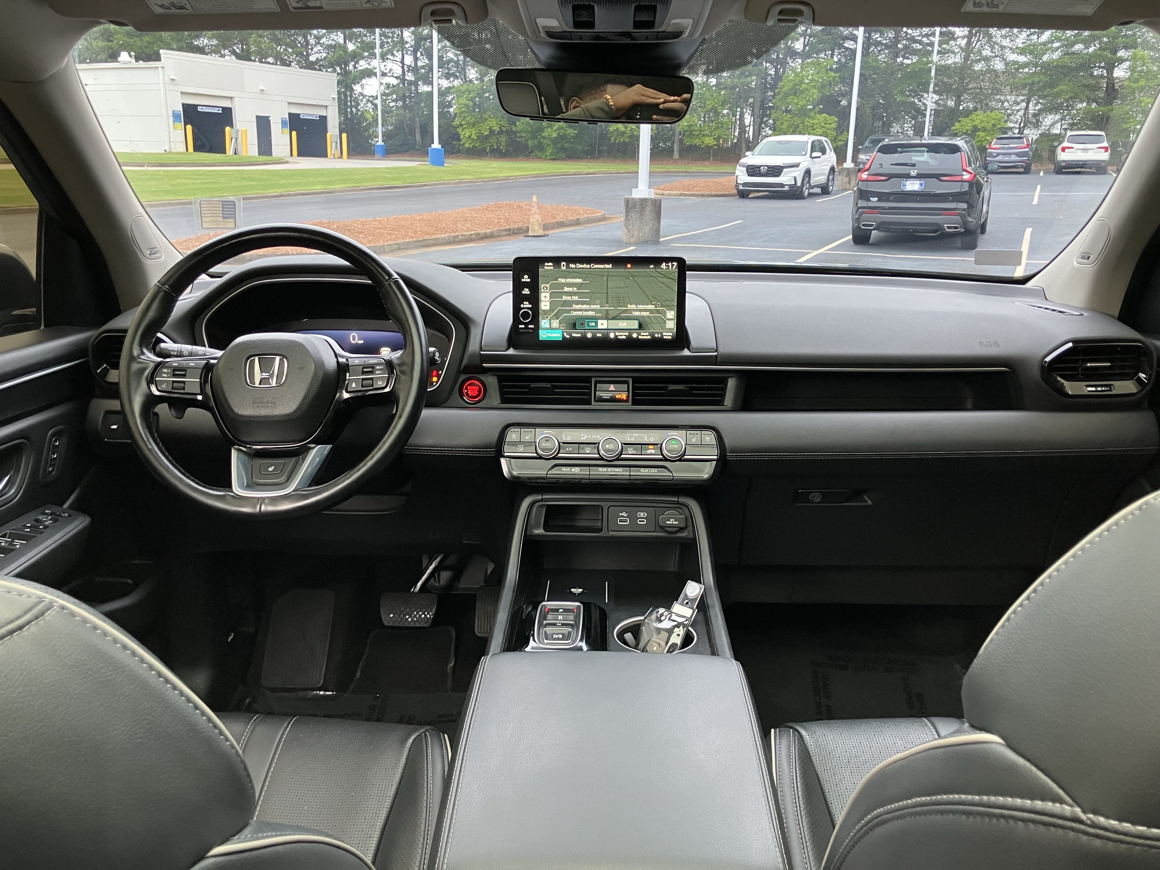 Used 2024 Honda Pilot Elite image 32