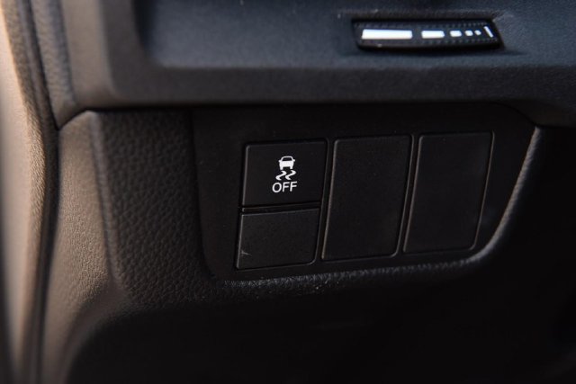 Used 2025 Honda CR-V EX image 10