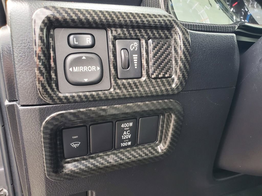 Used 2018 Toyota 4Runner SR5 Premium image 10