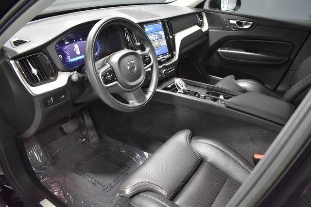 Used 2022 Volvo XC60 B5 Inscription w/ Climate Package image 4