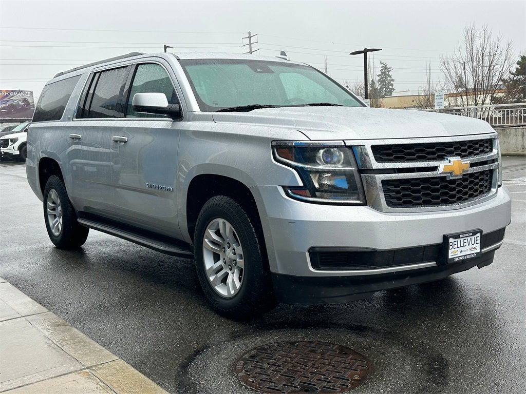 Used 2016 Chevrolet Suburban LT image 7