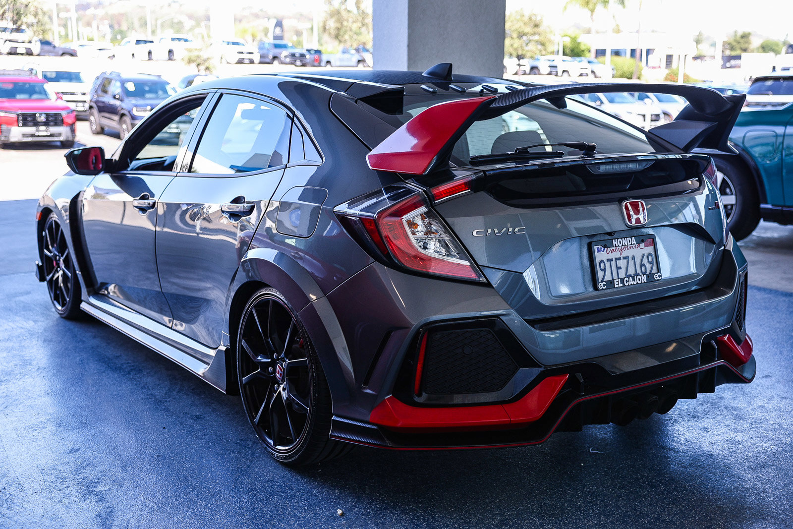Used 2018 Honda Civic Type R image 7
