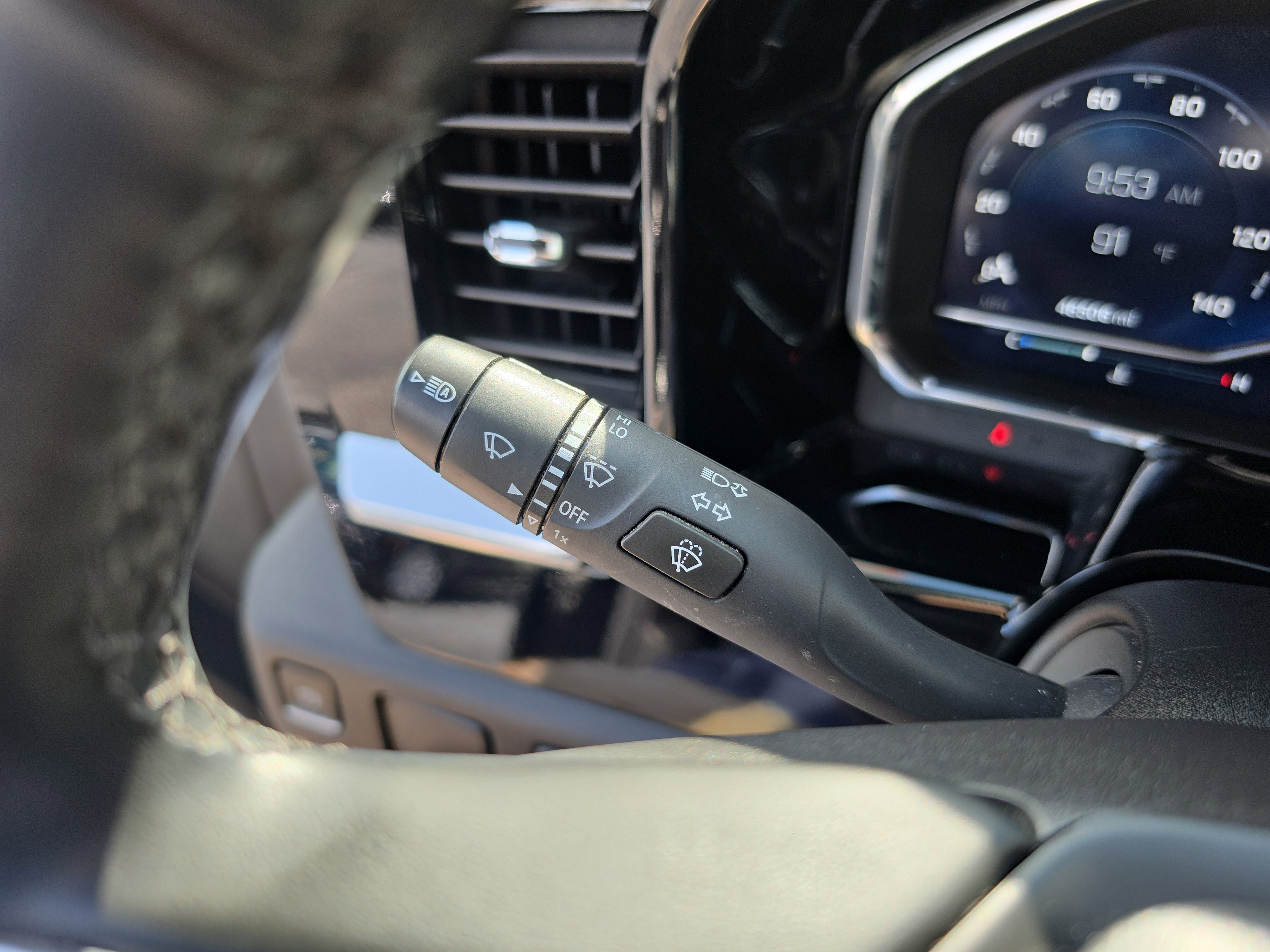 Certified 2025 Chevrolet Silverado 1500 LT RWD image 23
