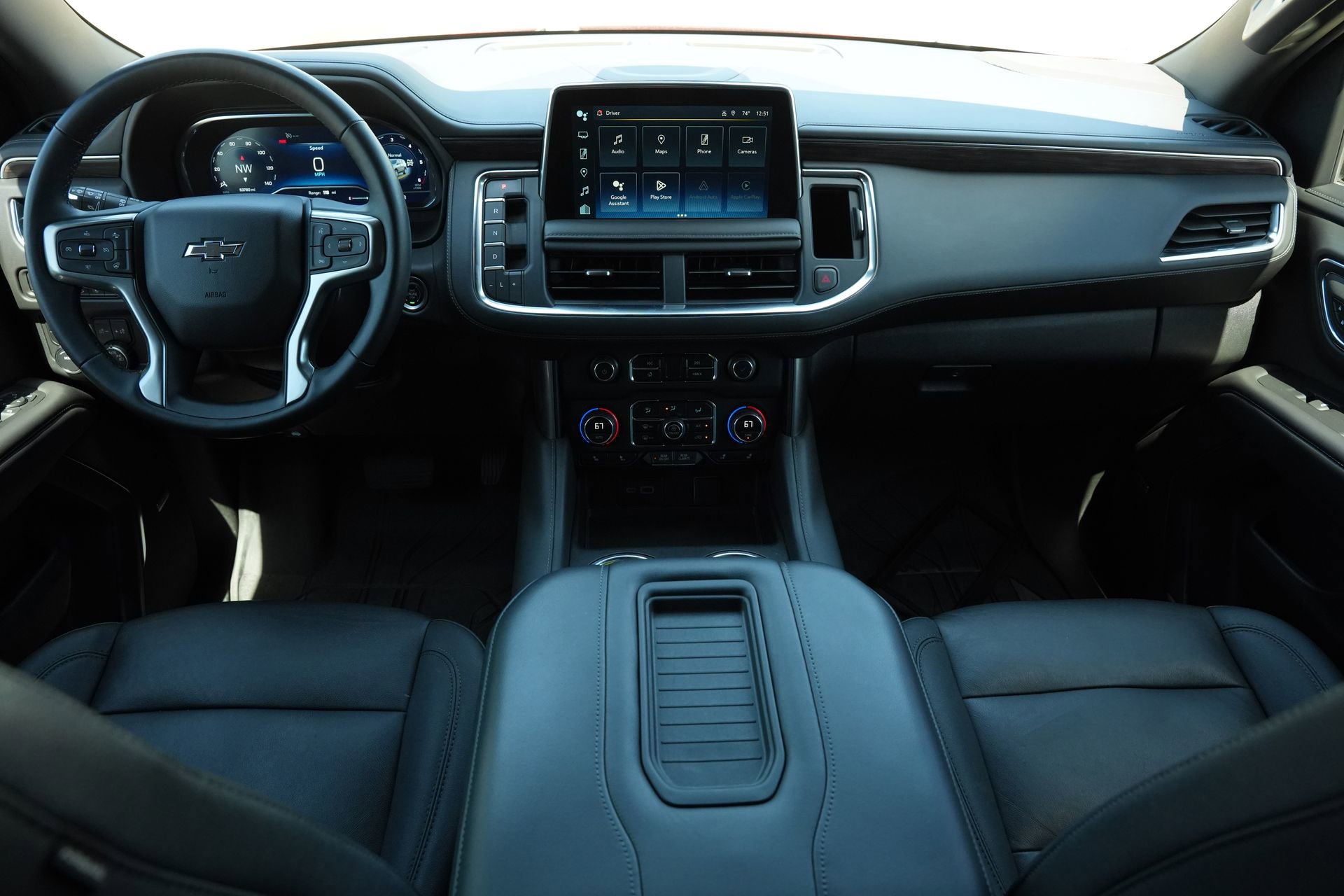 Used 2024 Chevrolet Tahoe Z71 w/ Luxury Package AWD/4WD image 6