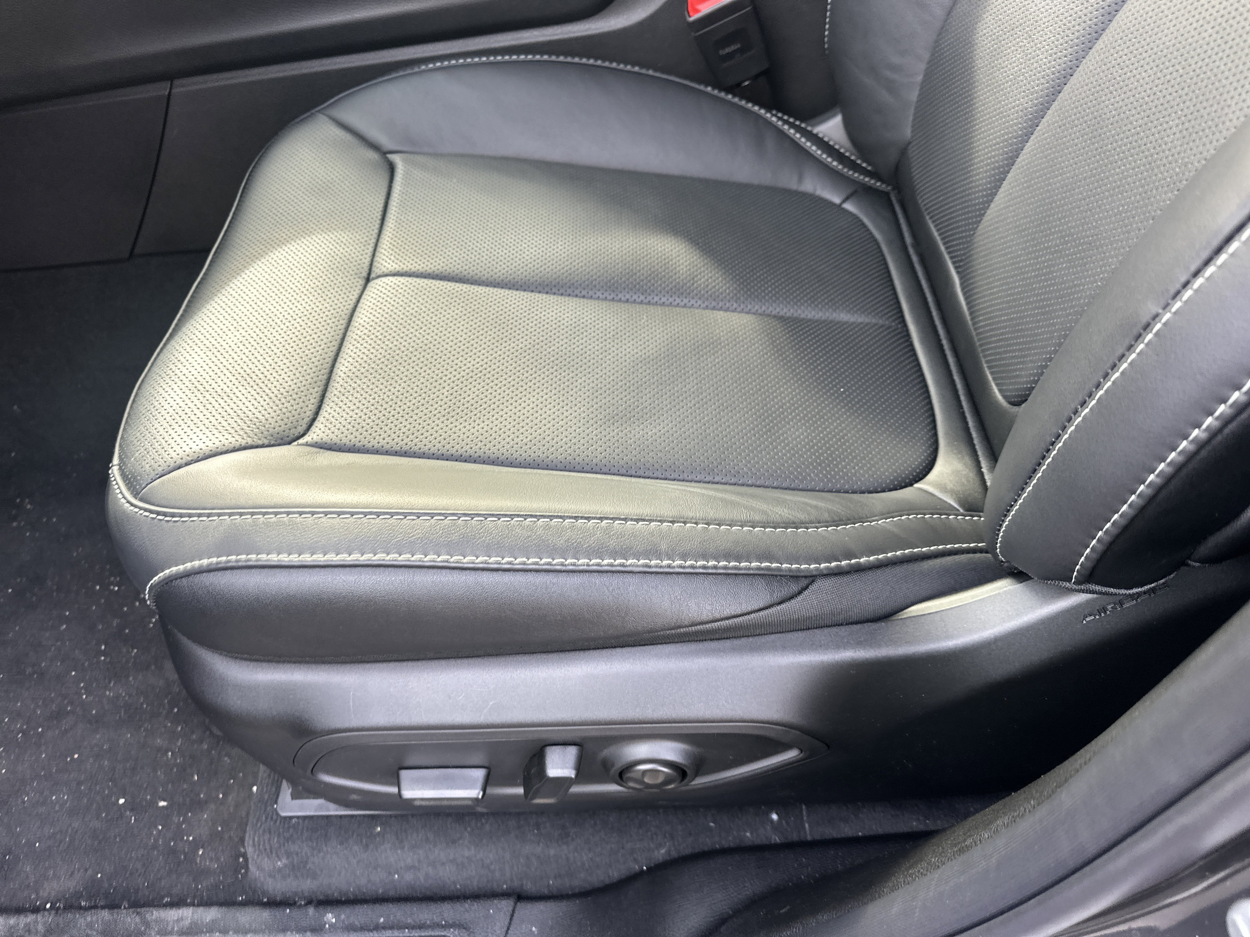 New 2026 Jeep Grand Cherokee Limited Reserve image 26