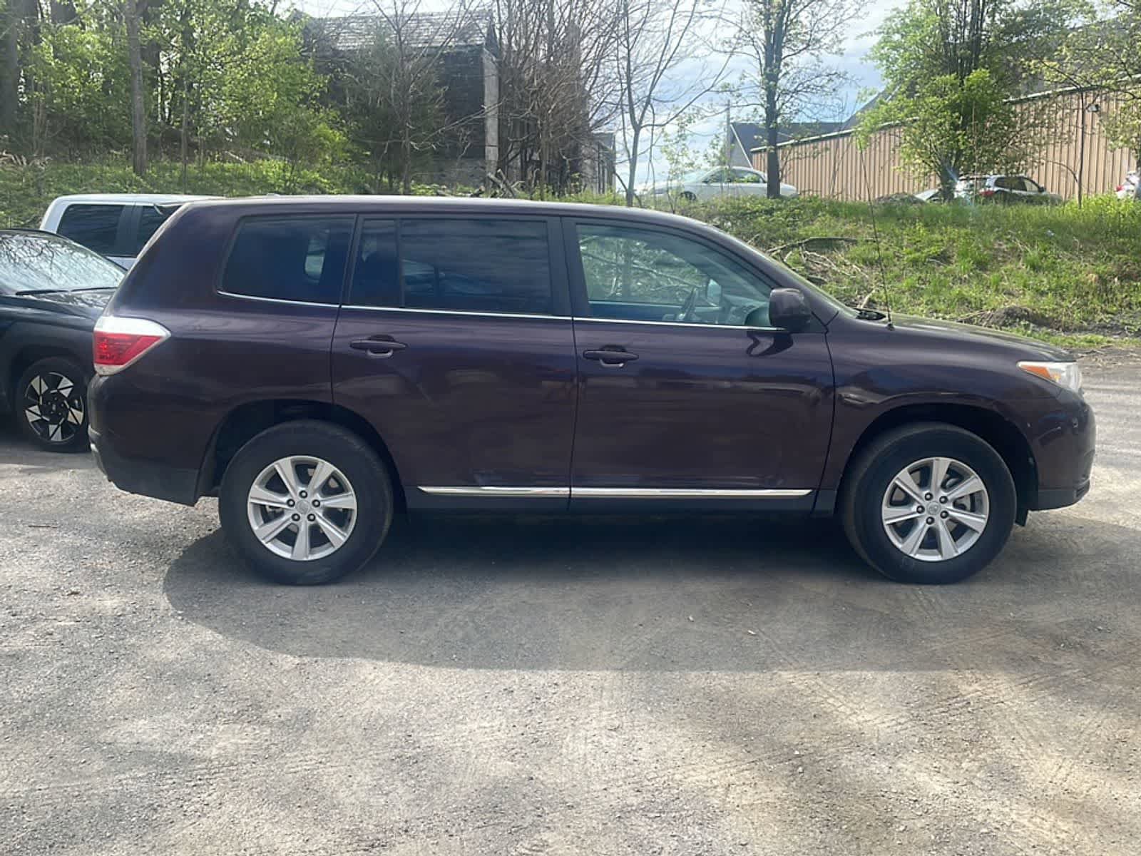 Used 2012 Toyota Highlander 4WD w/ Tow Pkg image 10