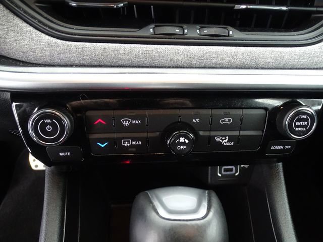 Certified 2024 Jeep Compass Latitude w/ Sun and Sound Group image 14