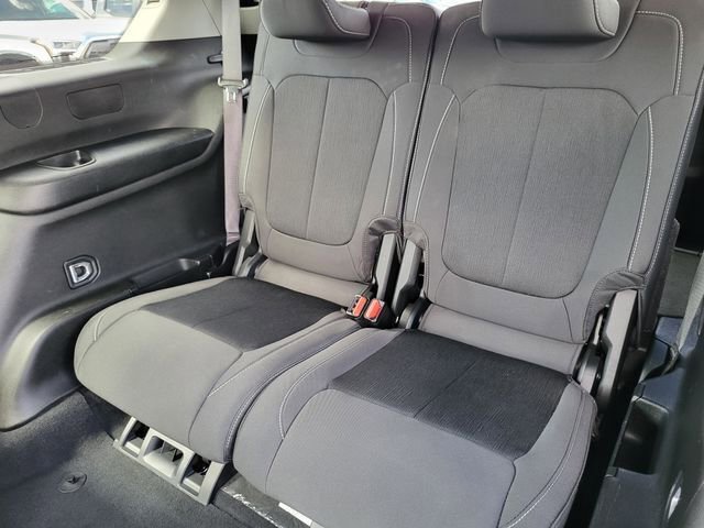 Used 2023 Jeep Grand Cherokee L Laredo AWD/4WD image 23