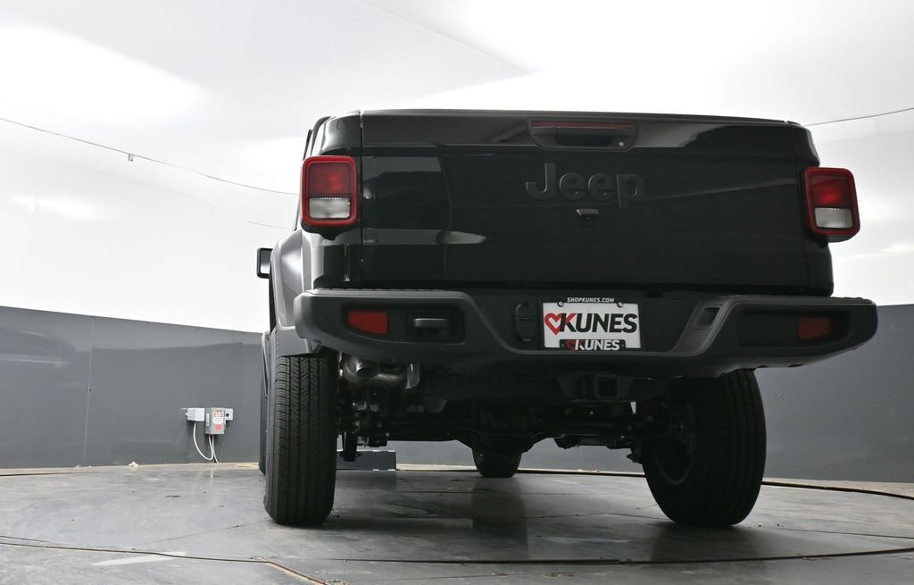 New 2026 Jeep Gladiator Sport AWD/4WD image 43