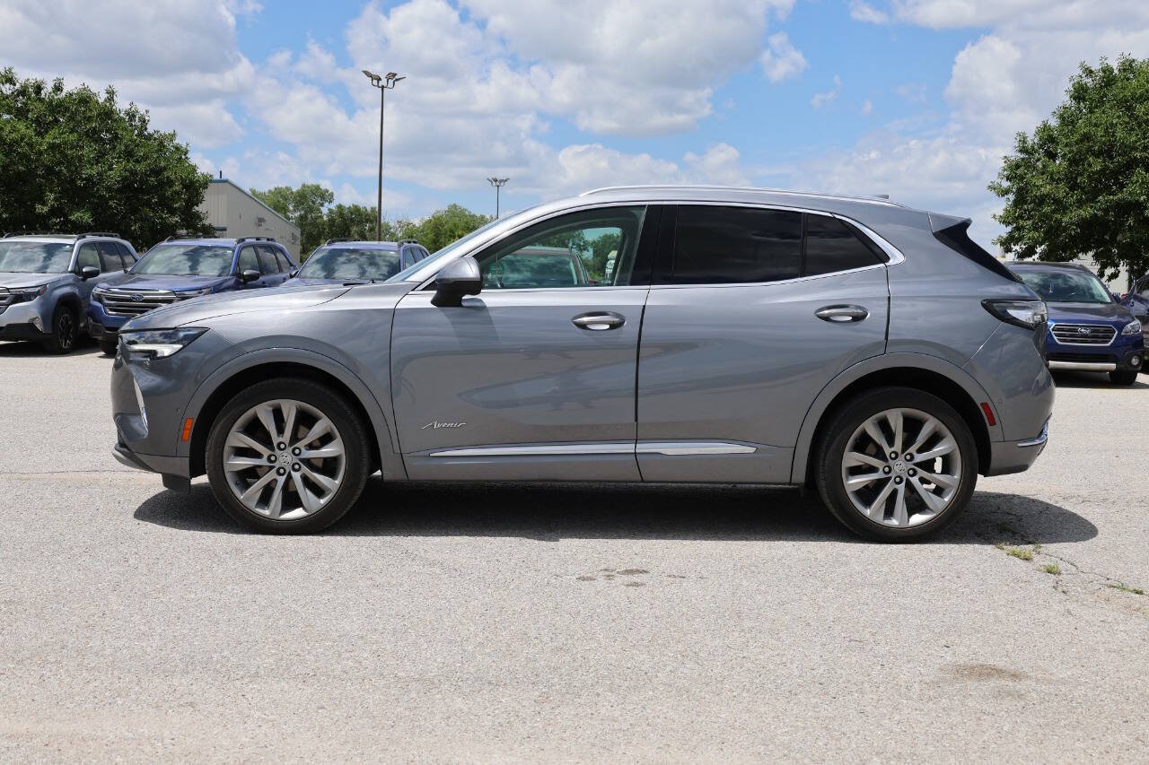 Used 2022 Buick Envision Avenir w/ Technology Package II AWD/4WD image 8