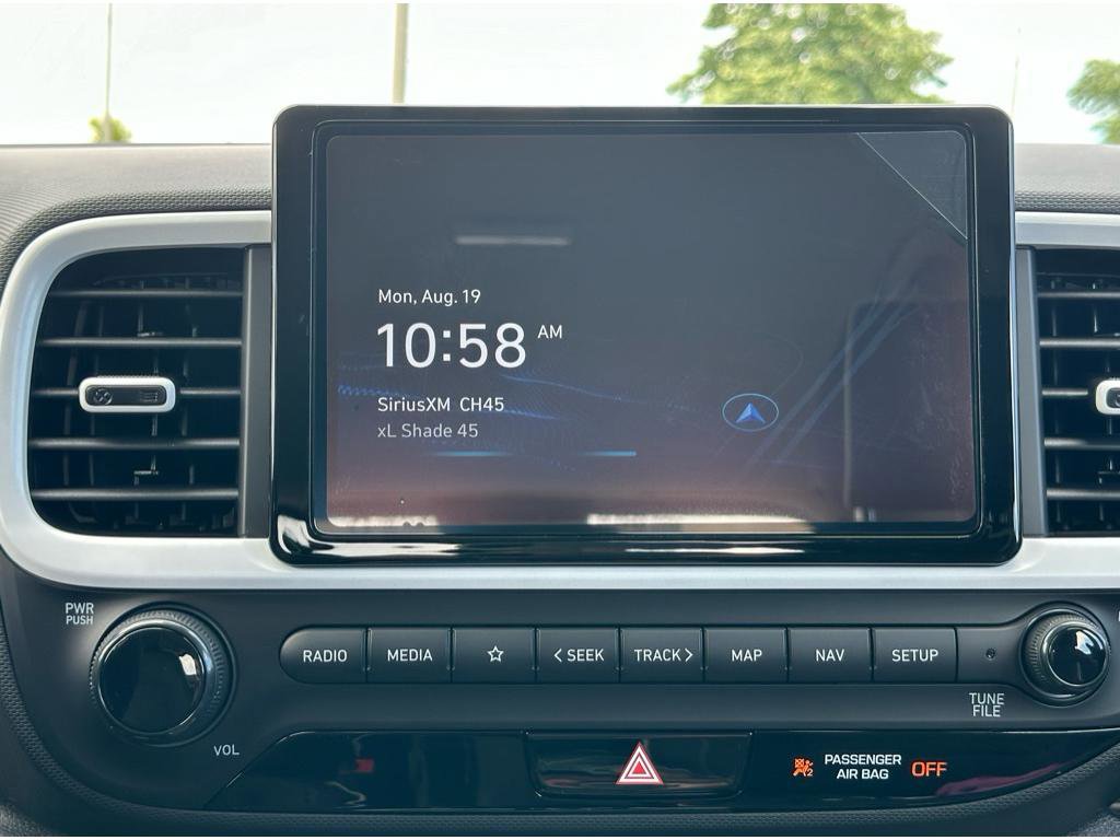 Used 2024 Hyundai Venue Limited image 14