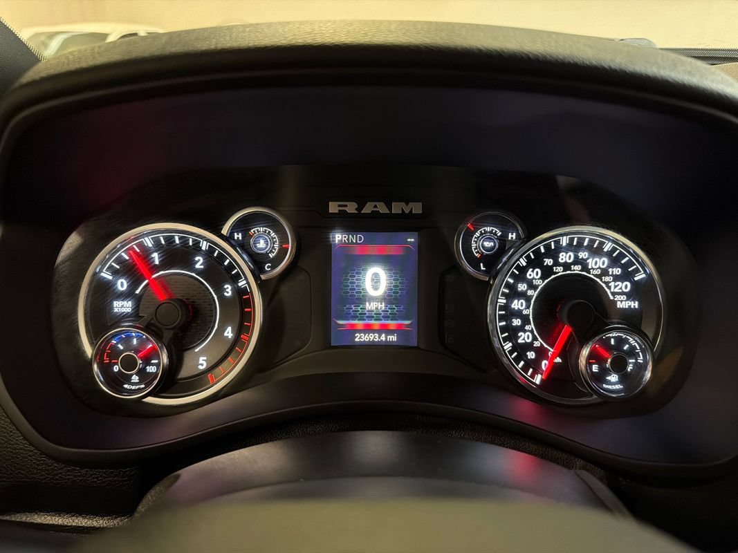 Used 2024 RAM 3500 Big Horn w/ Night Edition AWD/4WD image 18