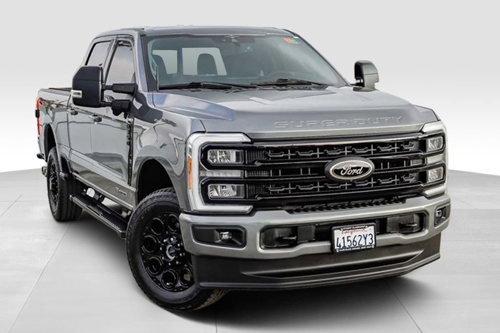 Used 2023 Ford F350 XLT w/ Black Appearance Package image 2