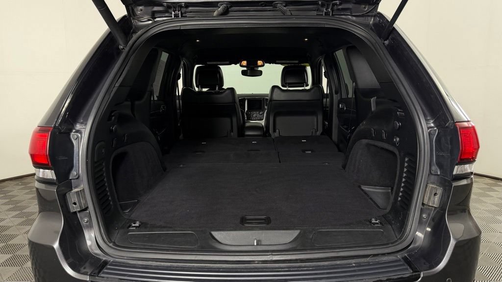 Used 2018 Jeep Grand Cherokee Altitude AWD/4WD image 11