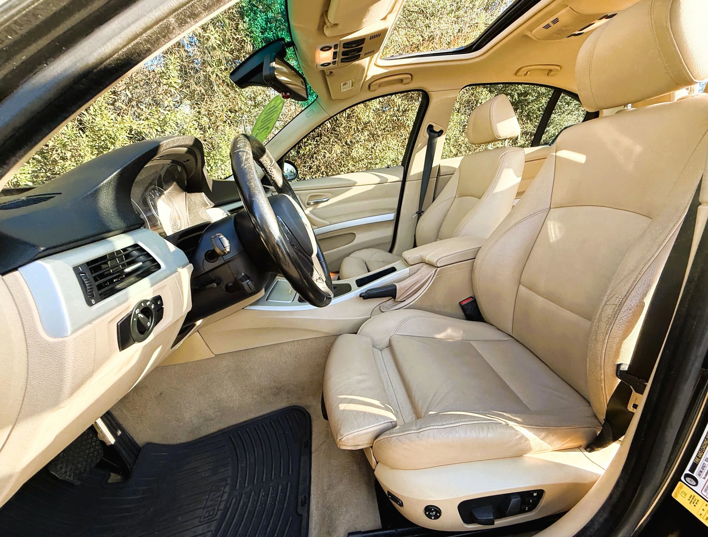 Used 2006 BMW 330i 330i Sedan 4D image 2