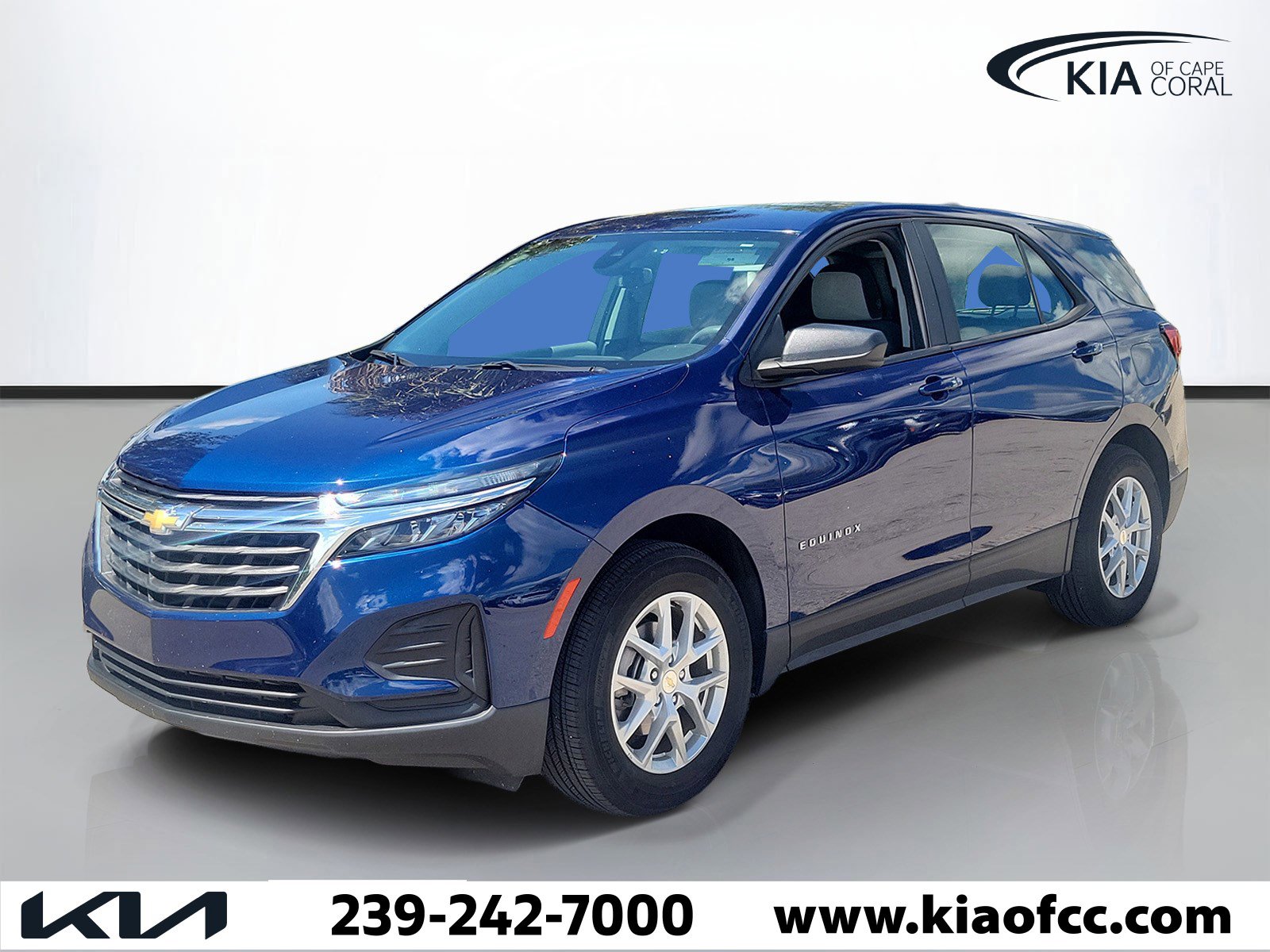 Used 2023 Chevrolet Equinox LS FWD image 3