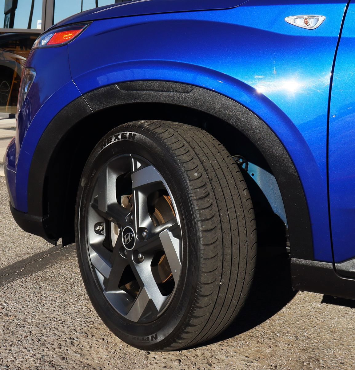 Used 2024 Hyundai Venue SEL image 5