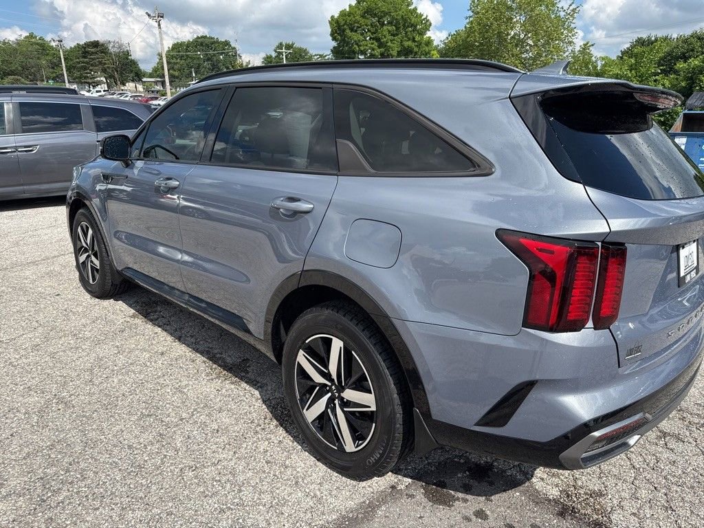 Used 2021 Kia Sorento S w/ Panoramic Sunroof Package FWD image 8