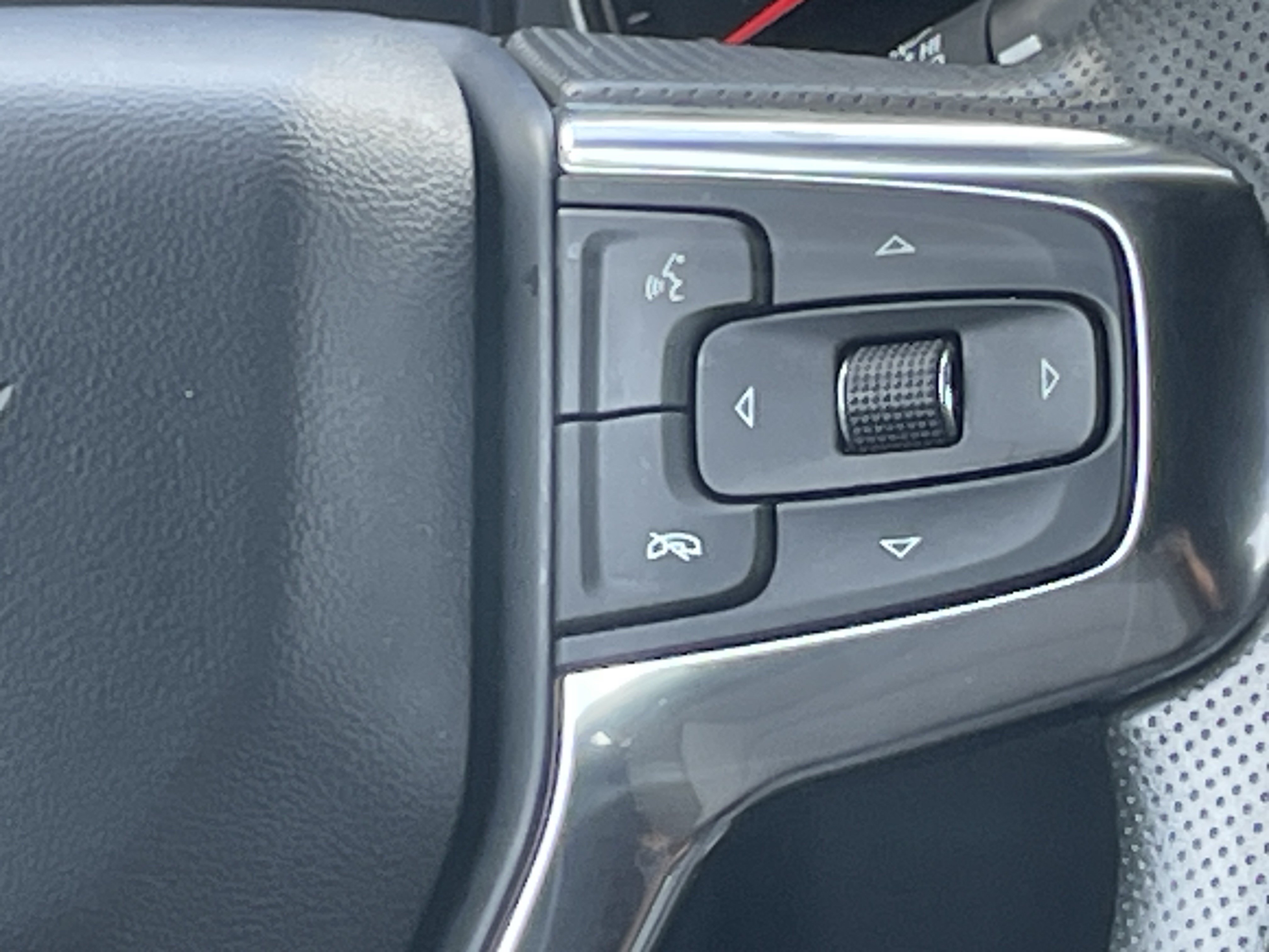 Used 2025 Chevrolet Blazer LT AWD/4WD image 20