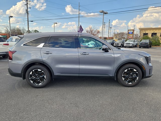 Used 2025 Kia Sorento S w/ Panoramic Sunroof Package FWD image 5