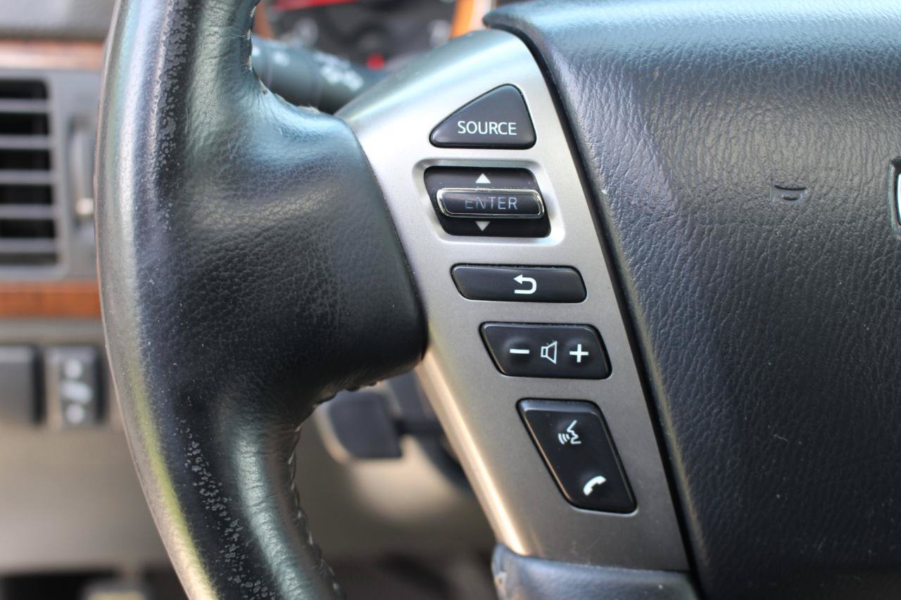 Used 2013 Nissan Armada Platinum AWD/4WD image 17