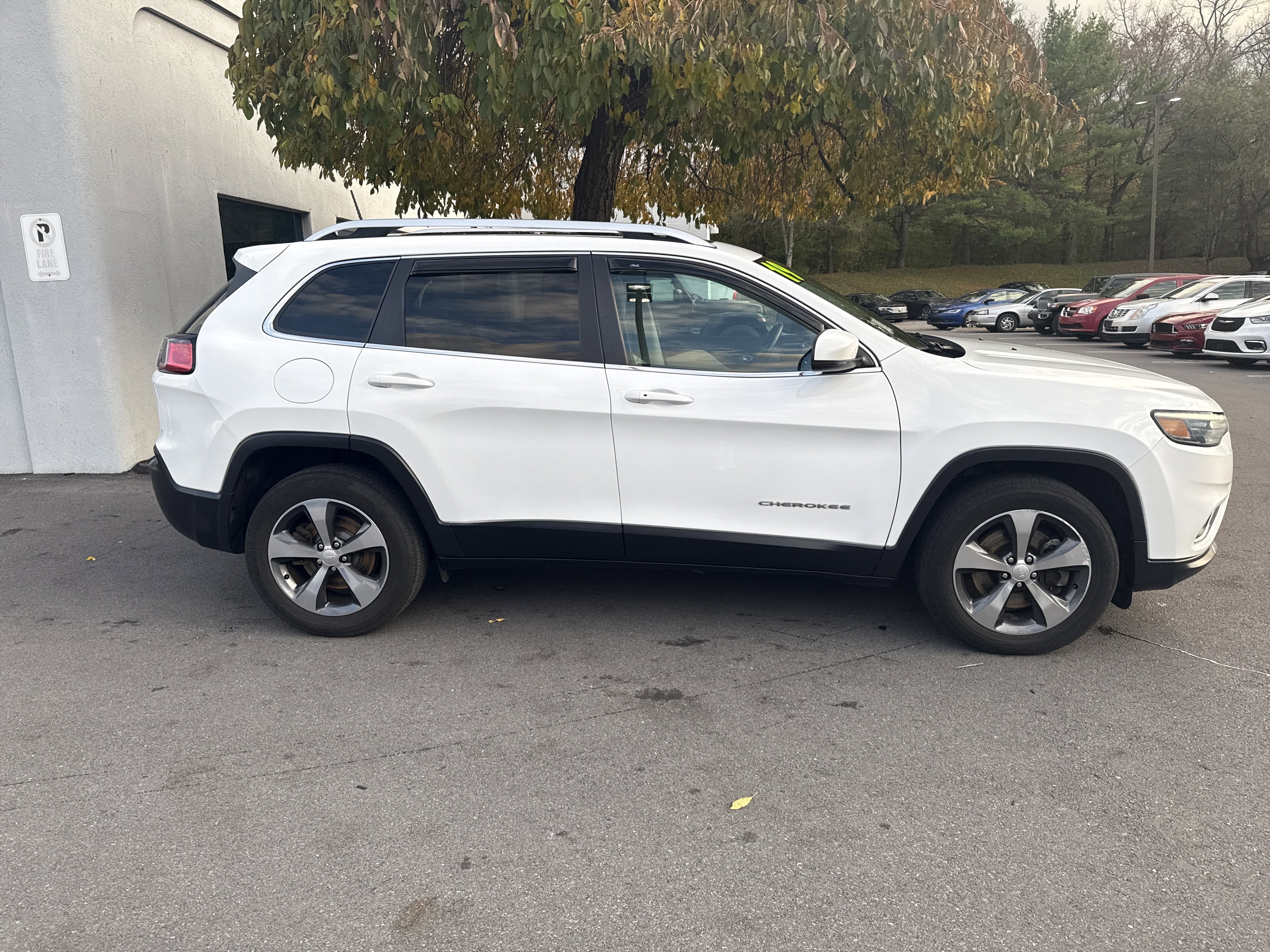 Used 2019 Jeep Cherokee Limited video 2