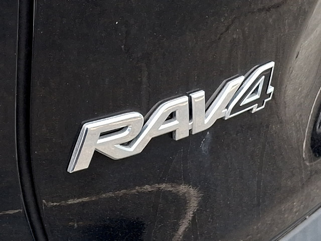 Used 2022 Toyota RAV4 XLE w/ Convenience Package AWD/4WD image 18