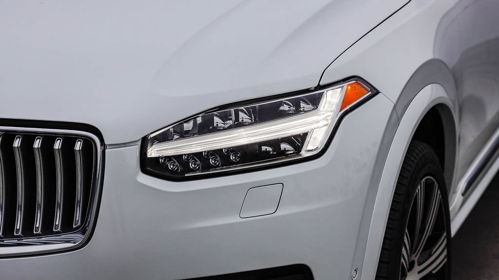 Used 2023 Volvo XC90 B6 Ultimate w/ Protection Package Premier AWD/4WD image 5