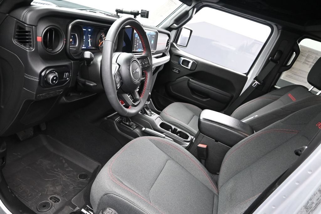 Used 2024 Jeep Gladiator Rubicon w/ Safety Group AWD/4WD image 18