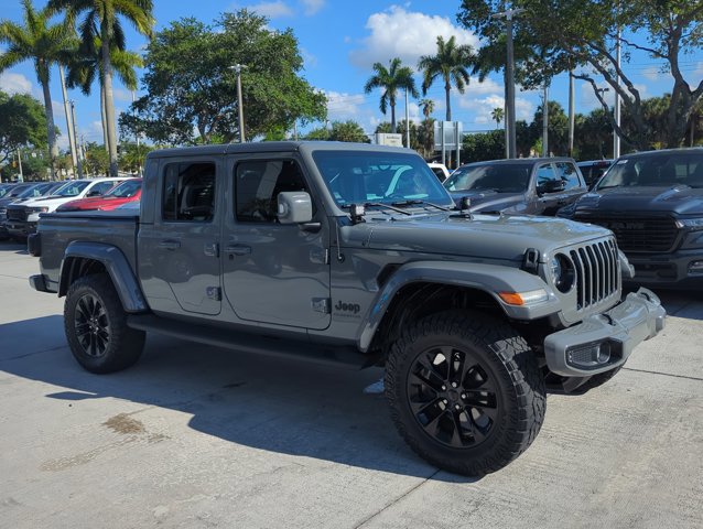 Used 2022 Jeep Gladiator Overland AWD/4WD image 3