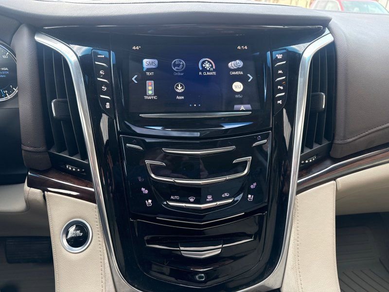 Used 2017 Cadillac Escalade Luxury image 25