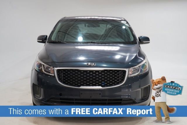 Used 2017 Kia Sedona LX image 2